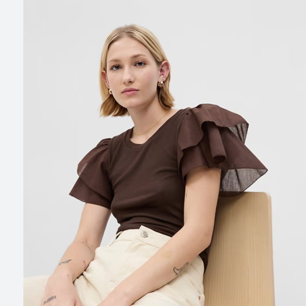 ✨Mini Rib‎ Ruffle Sleeve T-Shirt - New✨